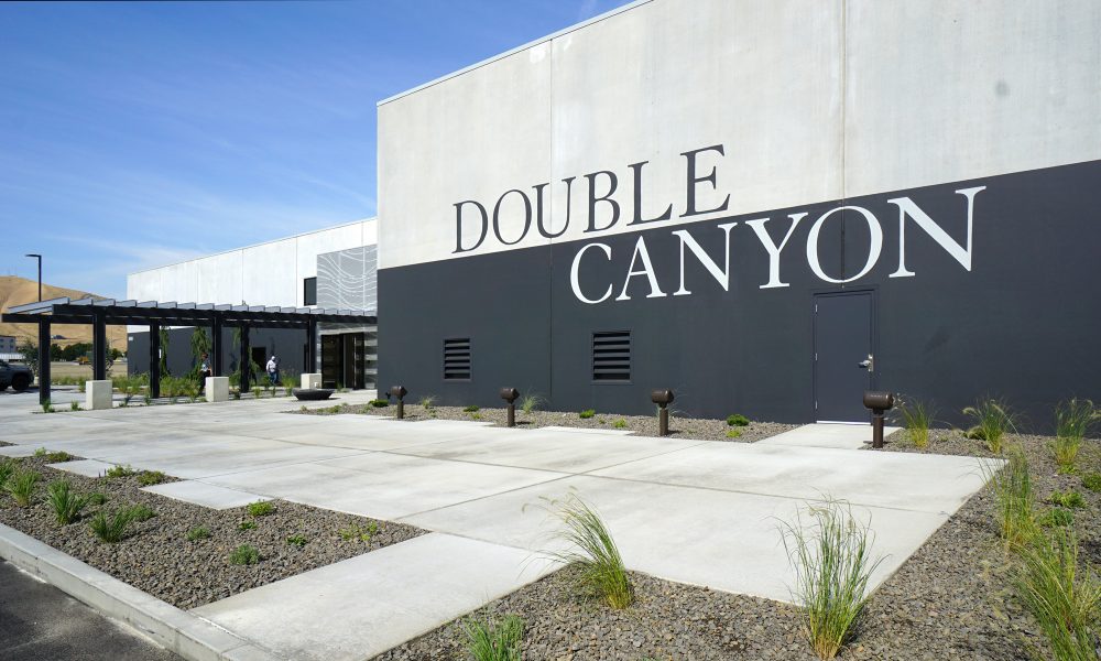 Double Canyon winery opens tasting room in West Richland
